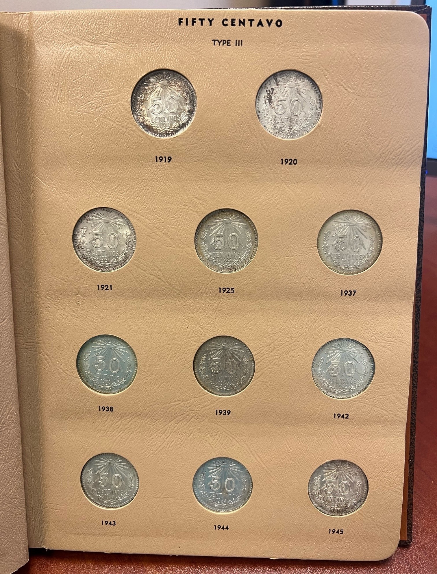 50 Centavo Mexican Coins Modern Silver & Minors Modern Silver & Minors Dansco Book of Fifty Centavos 0137779 Modern Silver & Minors Dansco Book of Fifty Centavos 0137779Modern Silver & Minors Dansco Book of Fifty Centavos 0137779 - Image 3